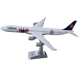 picture Airbus 340 aircraft scale Lufthansa airline 1/200
